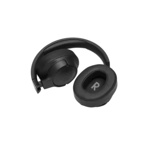 Casque JBL TUNE 710BT avec coussinet exposé.