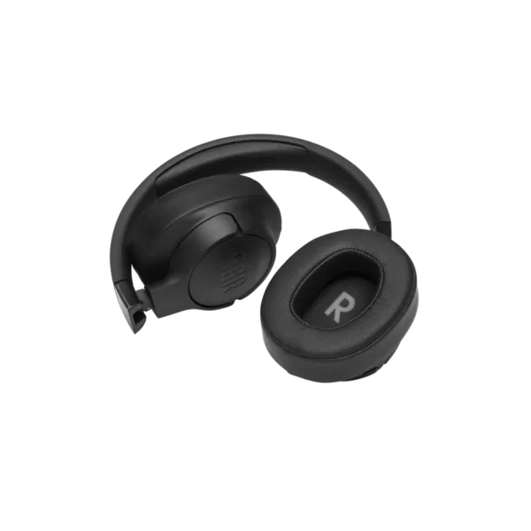 Casque JBL TUNE 710BT - Vue des coussinets. - fingodor.com Casque JBL TUNE 710BT avec coussinet exposé.