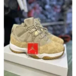 Basket montante femme beige style urbain avec semelle blanche