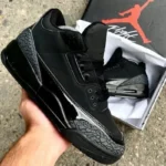 Basket noire pour homme, style sport urbain avec semelle épaisse